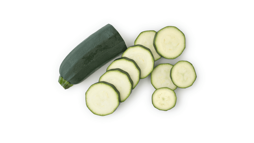 geschnittene Zucchini als Futter für Hunde vorbereitet